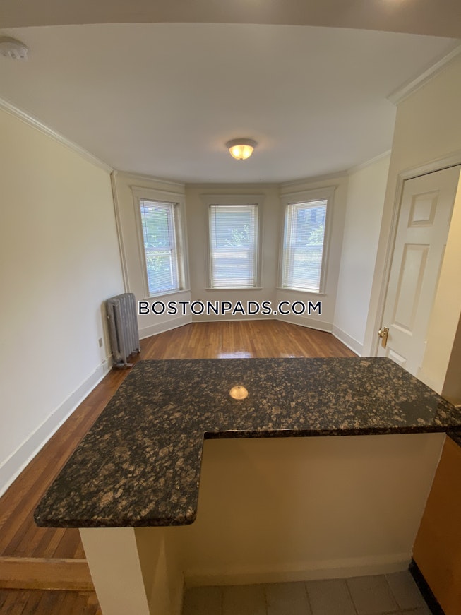 Boston - $1,850 /mo