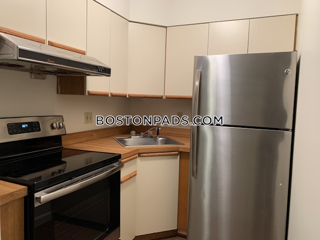 Boston - $2,450 /mo