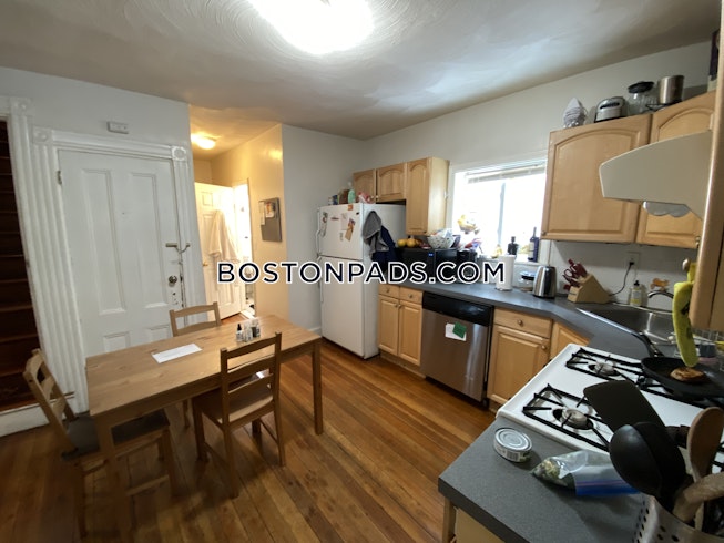 Somerville - $4,200 /mo