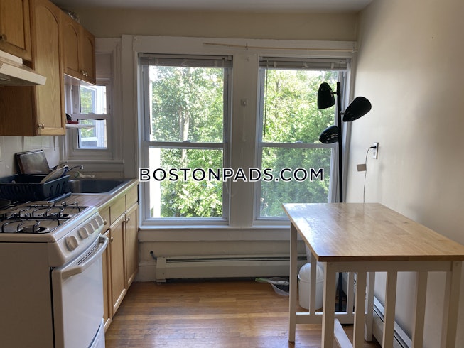 Cambridge - $3,000 /mo