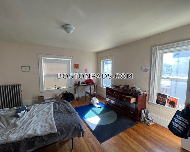 Boston - $6,350 /mo