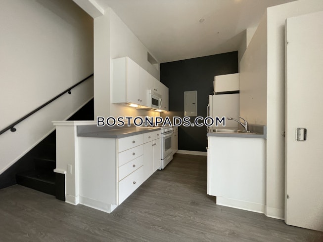 Boston - $4,000 /mo