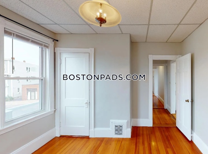 dorchestersouth-boston-border-5-beds-1-bath-boston-3600-4413802 