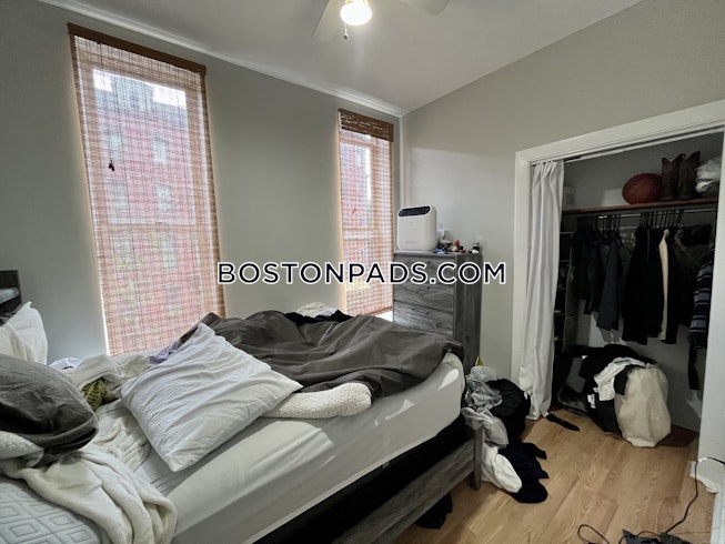 Boston - $2,700 /mo