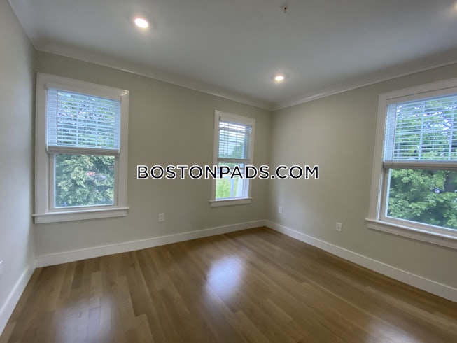 Boston - $3,625 /mo