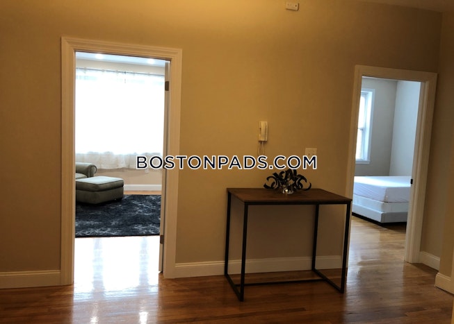 Boston - $8,500 /mo