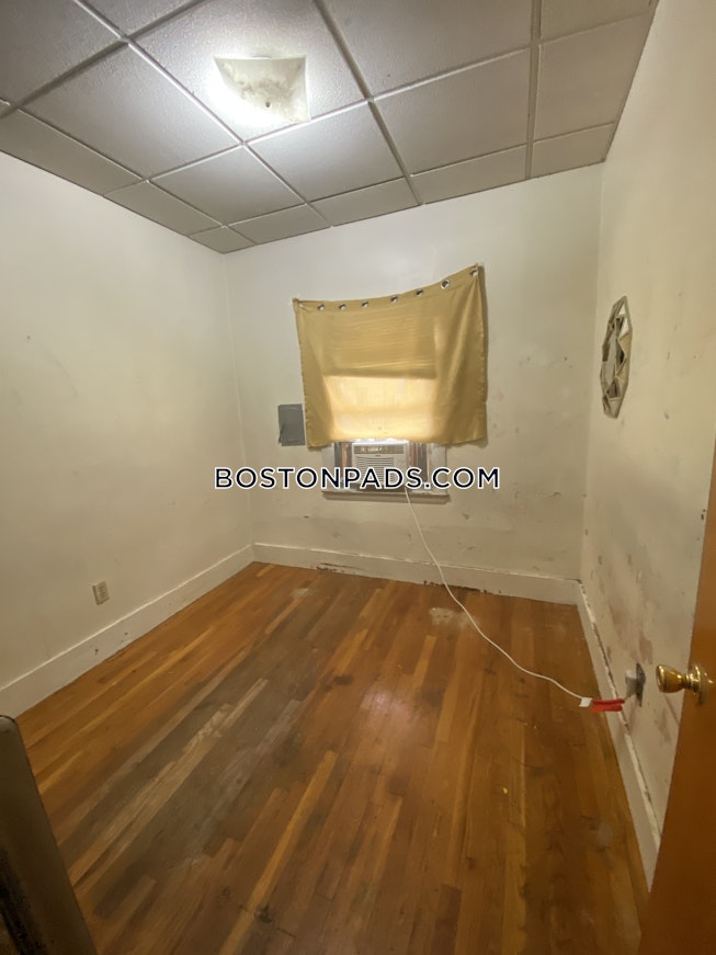 Boston - $2,800 /mo