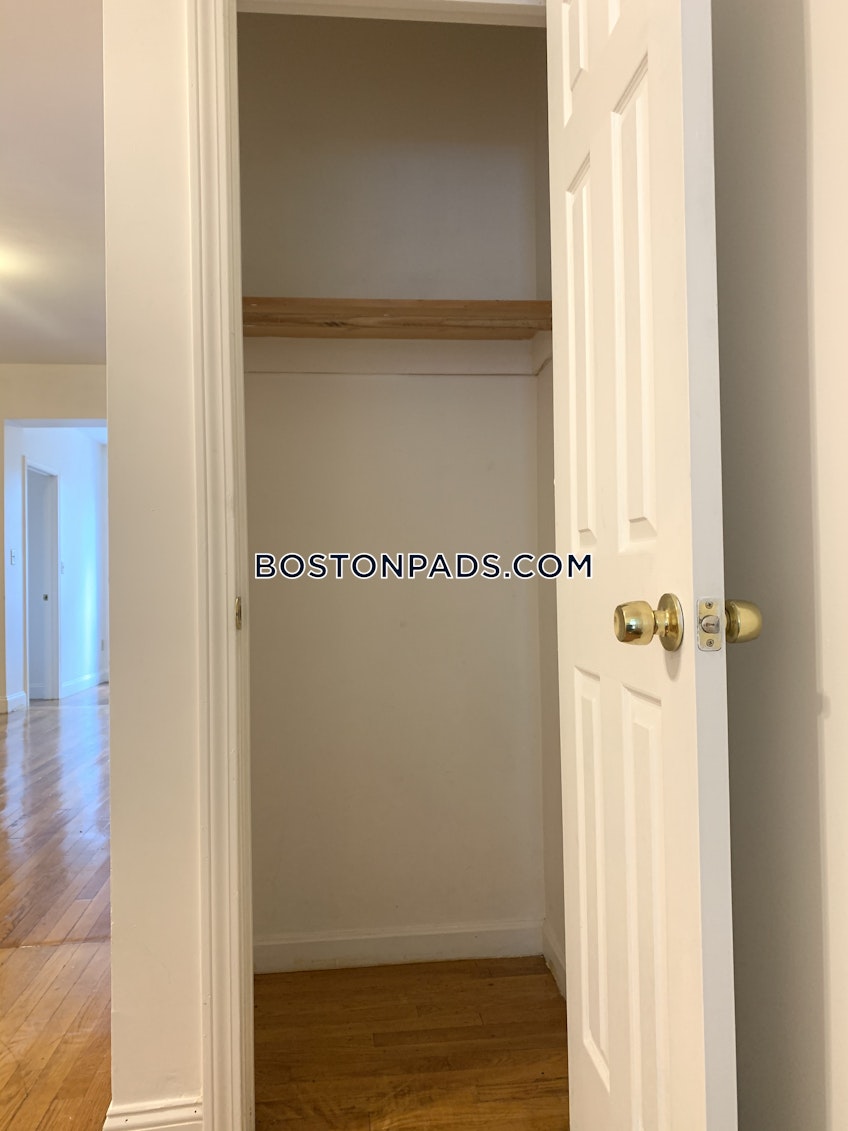 Boston - $3,200 /month