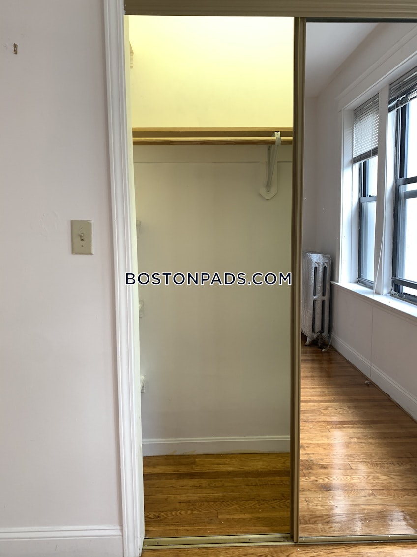 Boston - $3,200 /month