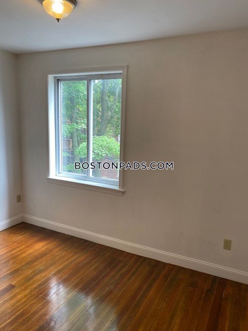 Boston - $3,200 /month