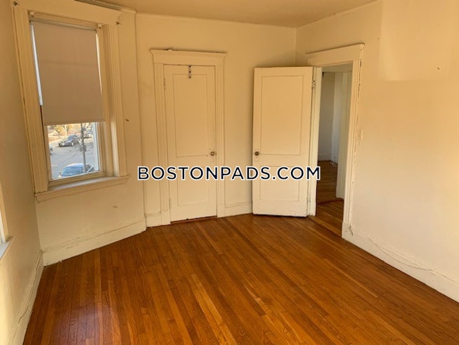 Boston - $2,500 /mo