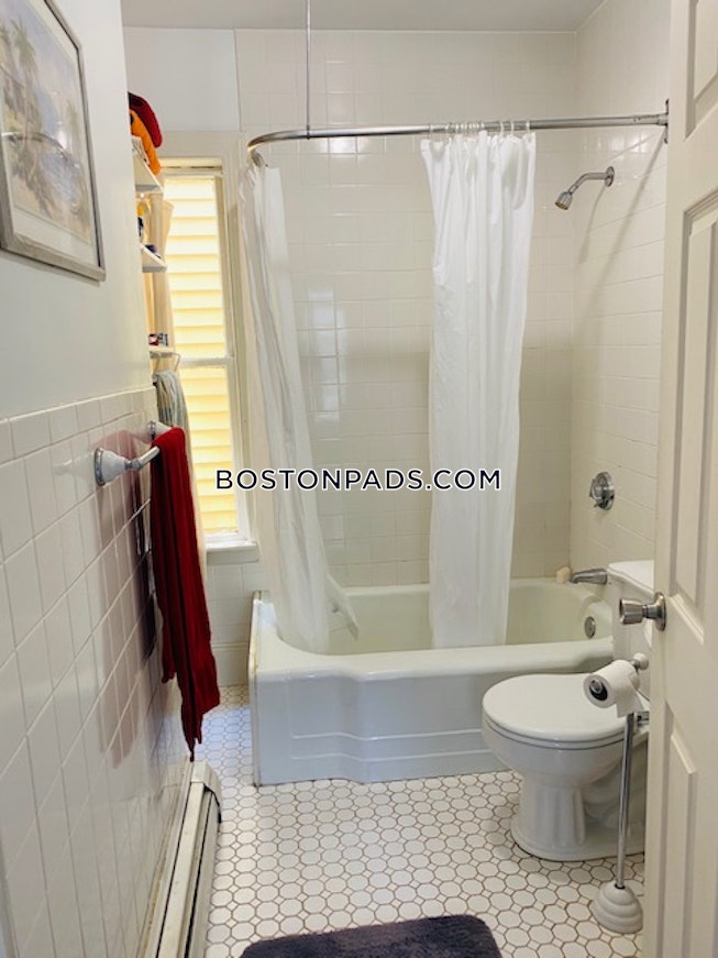 Boston - $2,995 /mo