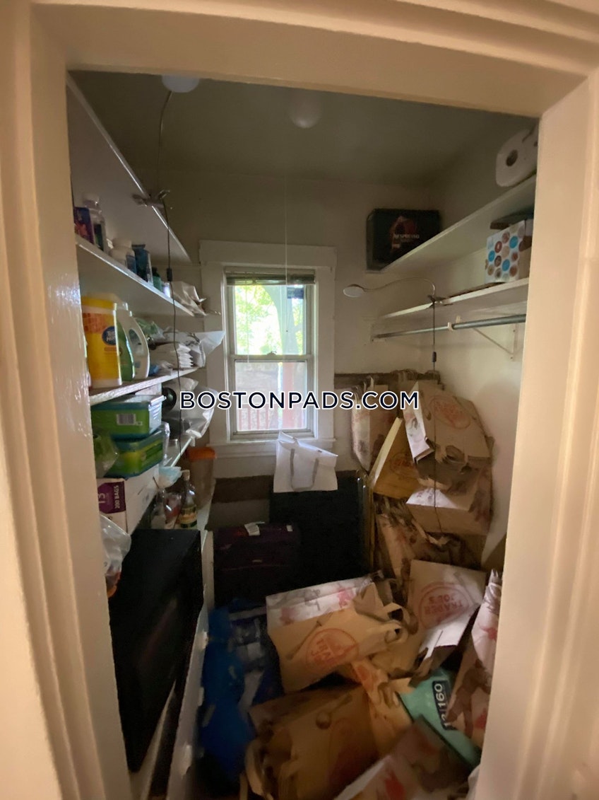 Boston - $2,800 /month