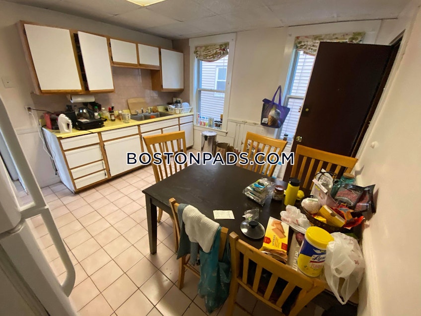 Boston - $2,800 /month