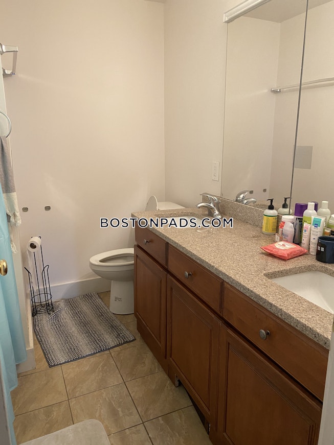 Boston - $2,100 /mo