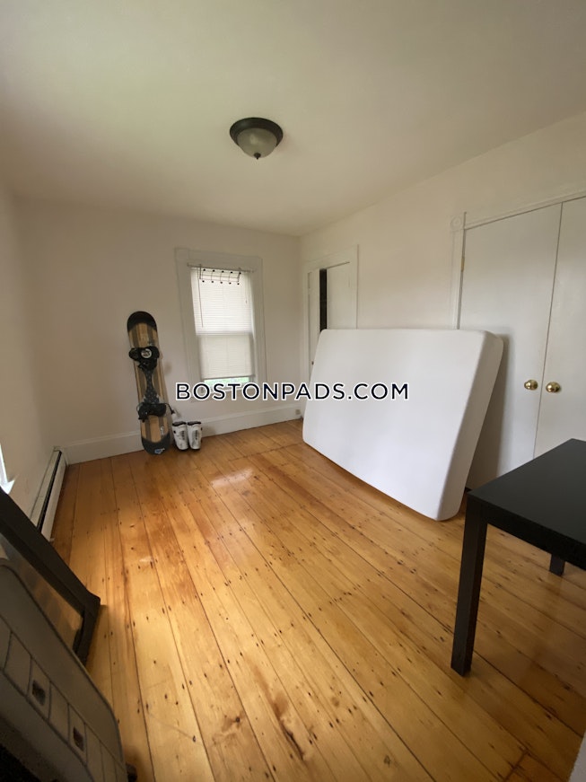 Boston - $2,100 /mo