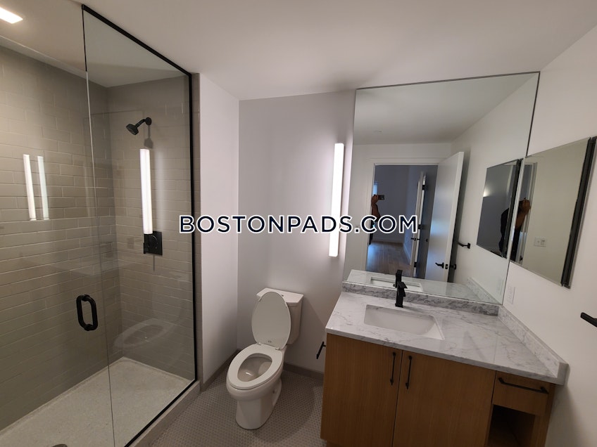 Boston - $3,305 /month