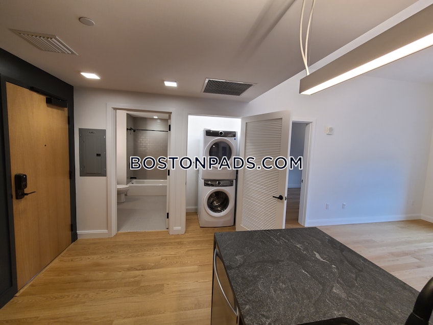 Boston - $5,300 /month