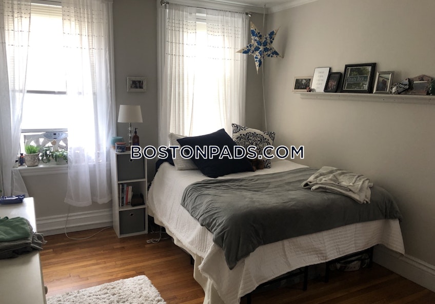 Boston - $2,200 /month