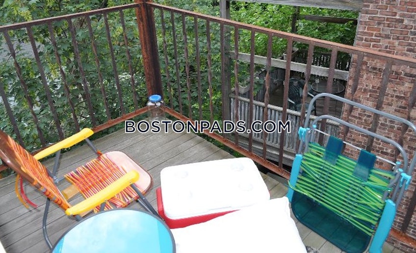 Boston - $2,200 /month