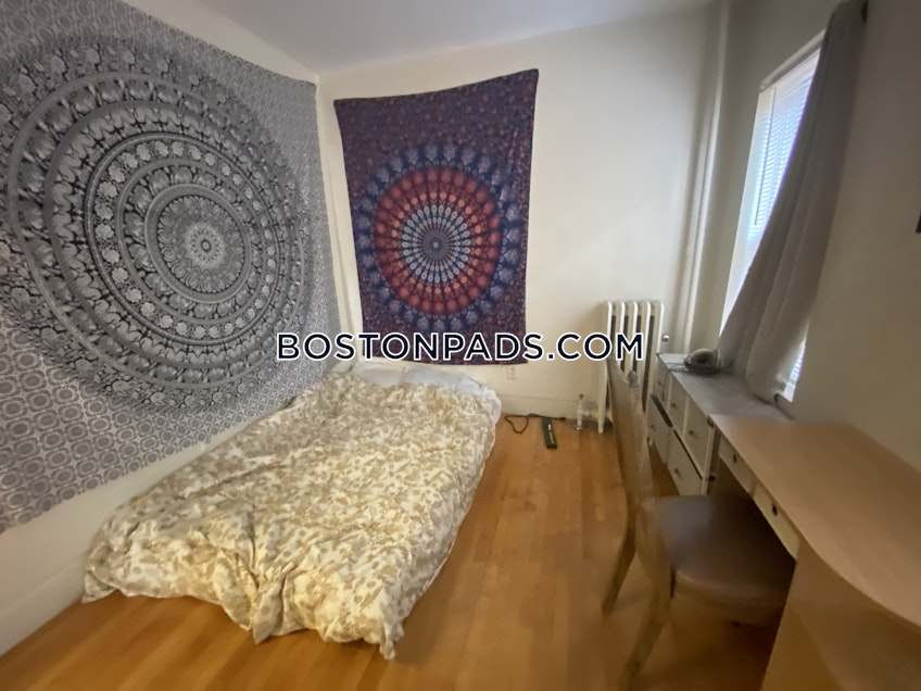 Boston - $2,600 /month