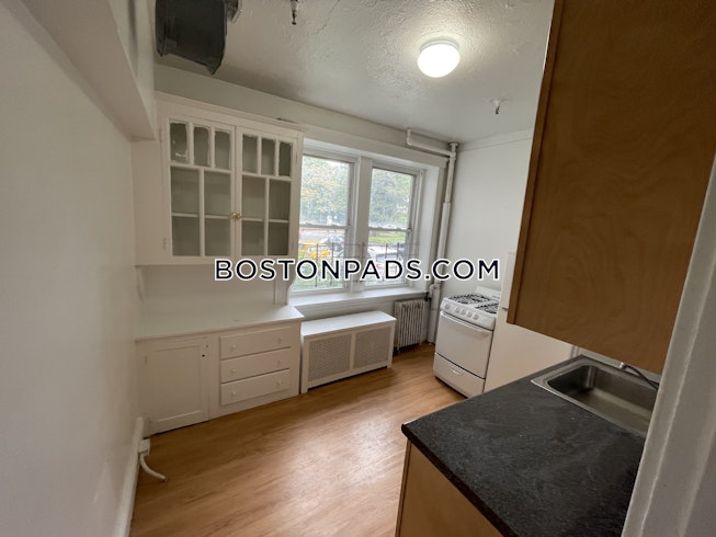 Boston - $2,325 /mo