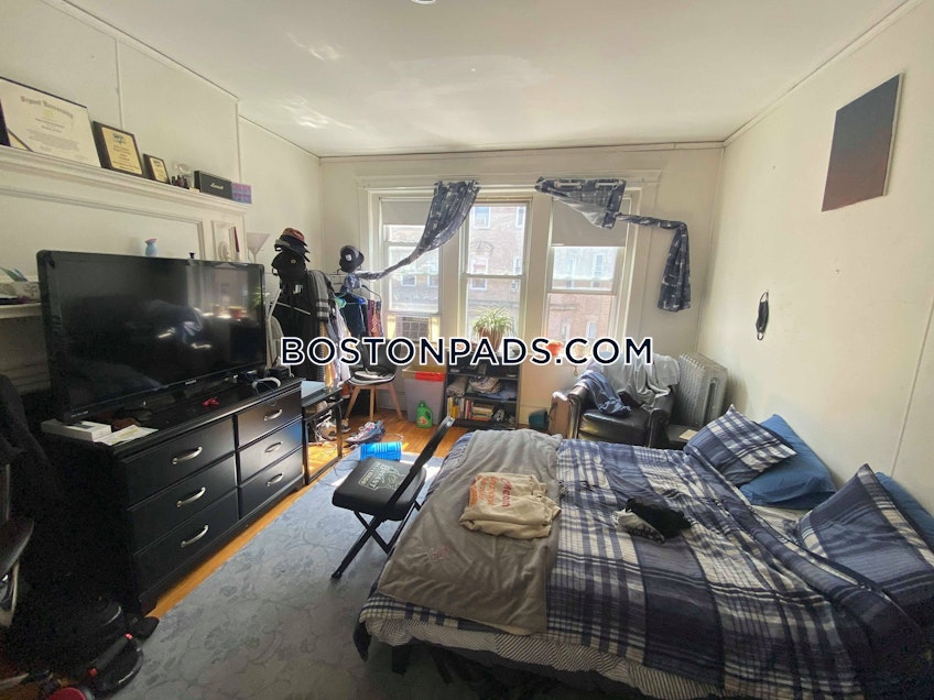 Boston - $4,000 /month