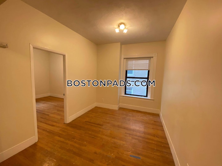 allston-3-beds-1-bath-boston-3200-569106 