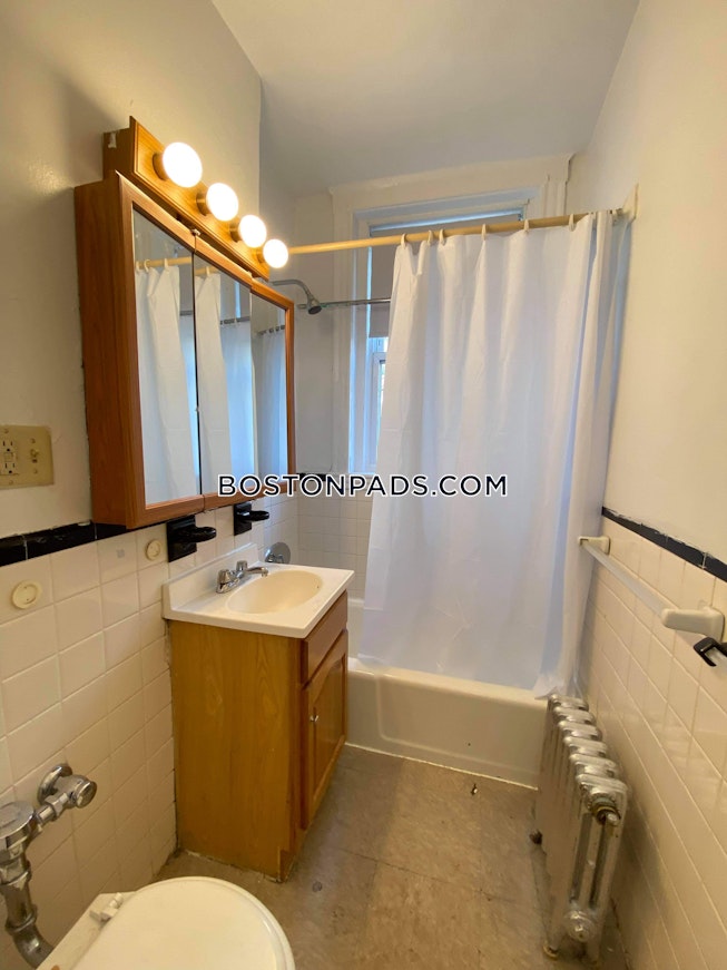 Boston - $2,275 /mo