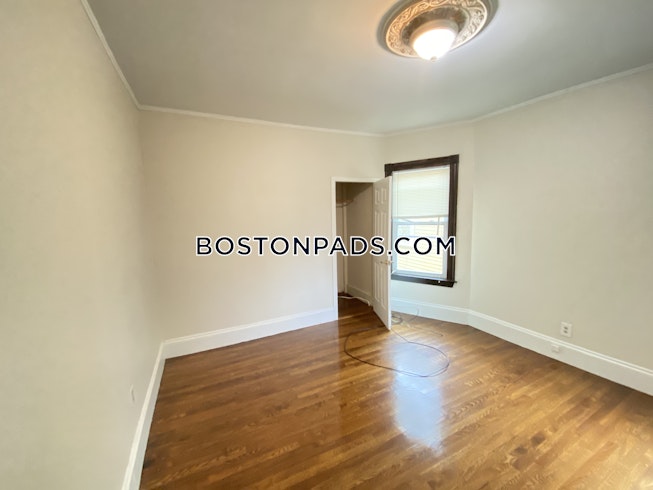 Boston - $3,250 /mo