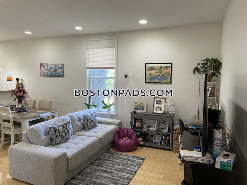 Boston - $3,300 /month