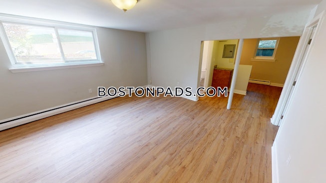 Boston - $3,300 /mo