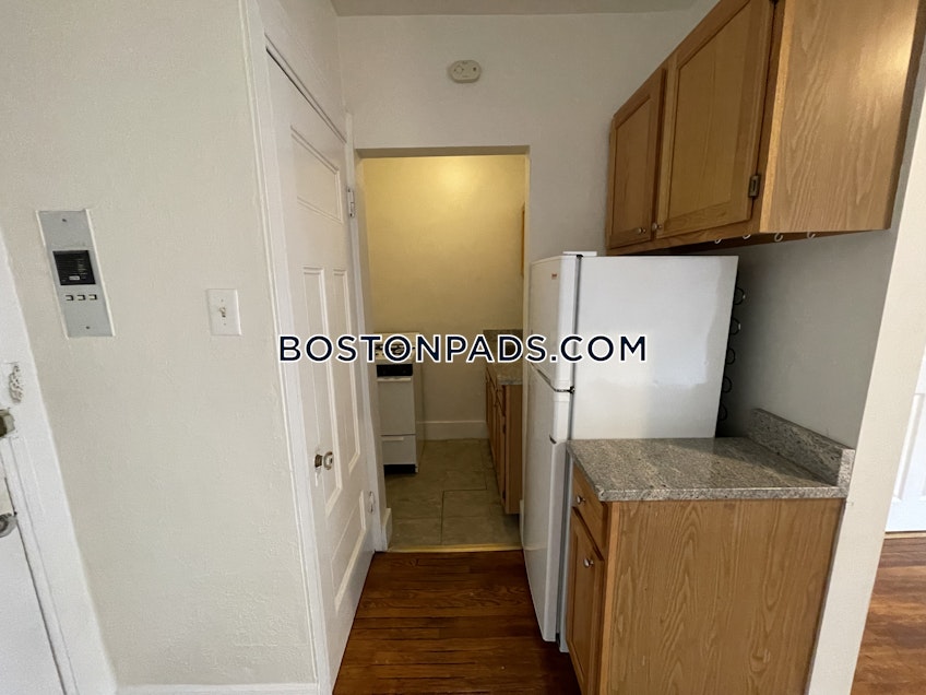 Somerville - $1,900 /month