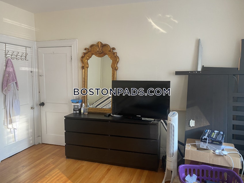 Boston - $2,950 /month