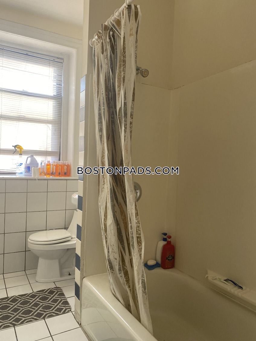 Boston - $2,950 /month