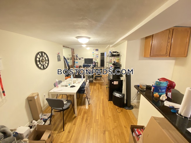 Boston - $4,500 /mo