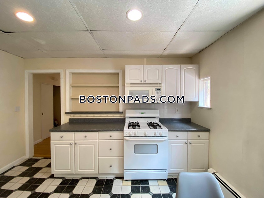 Cambridge - $3,300 /month