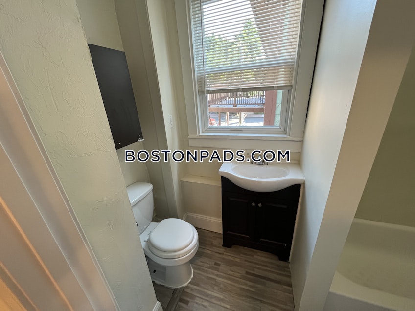 Cambridge - $2,300 /month