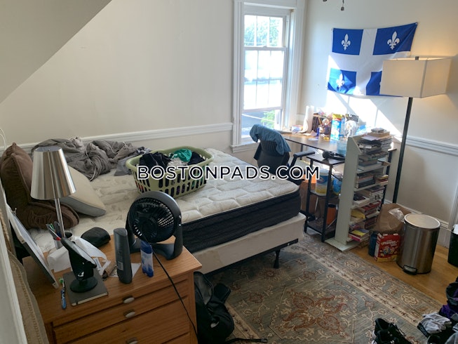 Medford - $4,250 /mo