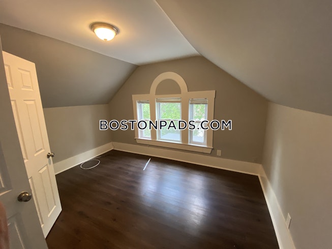 Somerville - $3,200 /mo