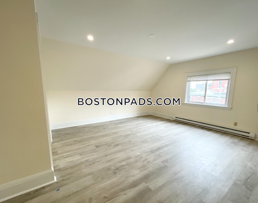Boston - $5,700 /month