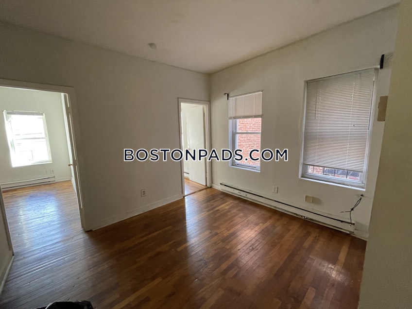 Boston - $2,945 /month