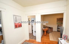 Boston, $2,550/mo