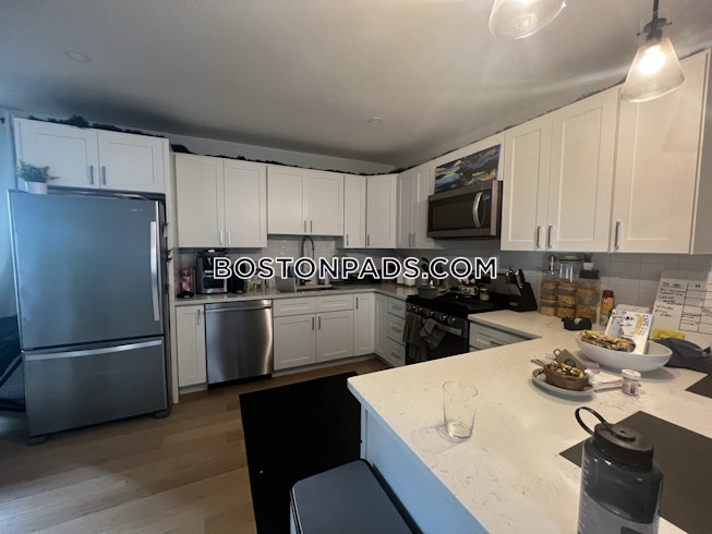 Boston - $3,000 /mo