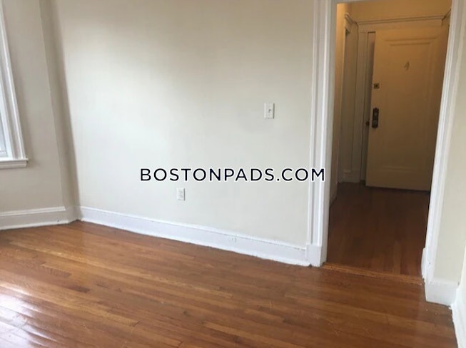 Boston - $2,475 /mo