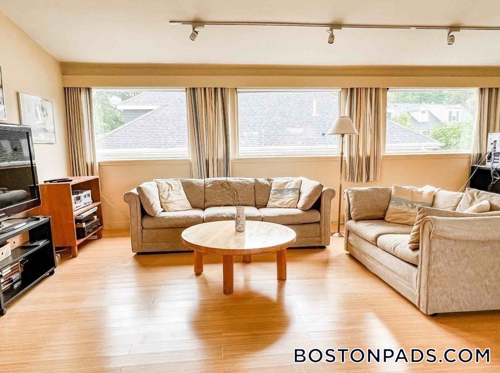 Boston - $4,900