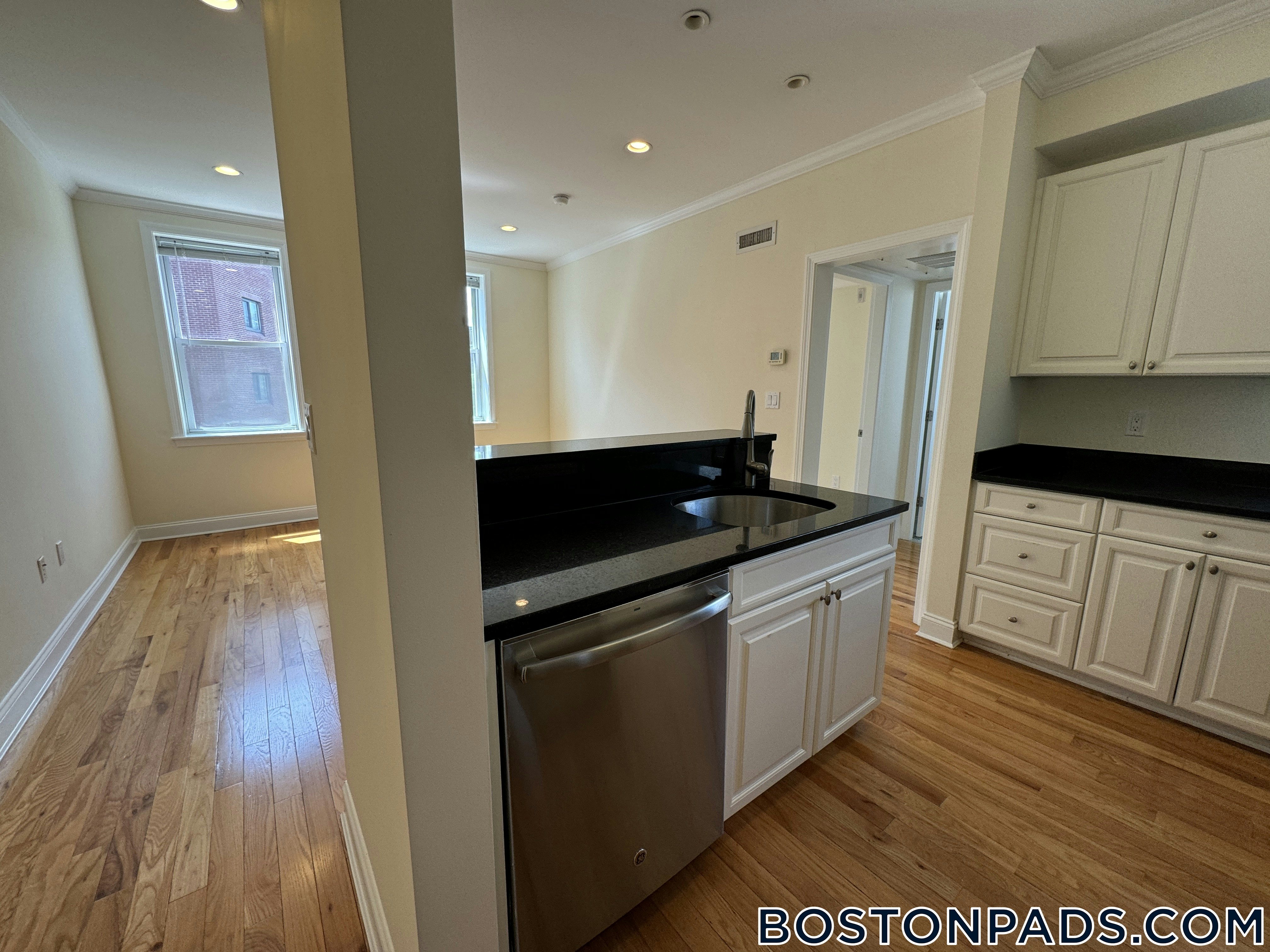 Cambridge - $3,395