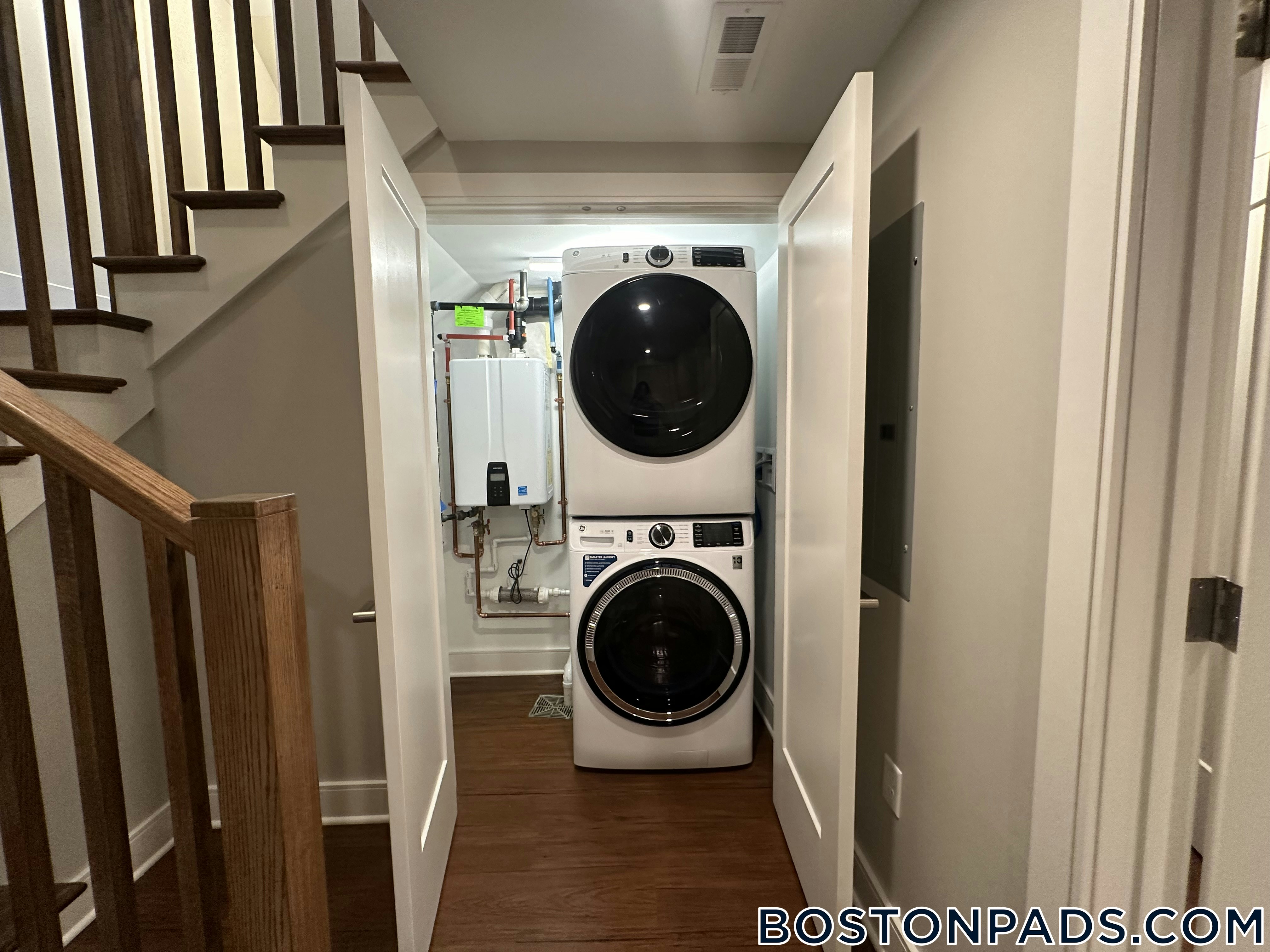 Cambridge - $9,000