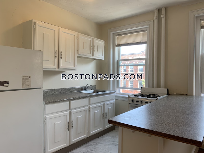 Boston - $1,995 /month