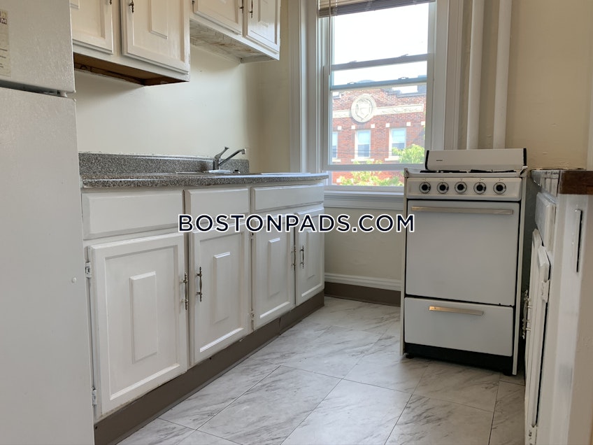 Boston - $1,995 /month